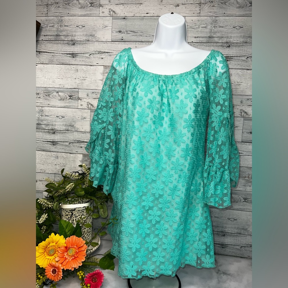 Tina B turquoise lace top or mini dress. Size S. Wear on or off the shoulders.